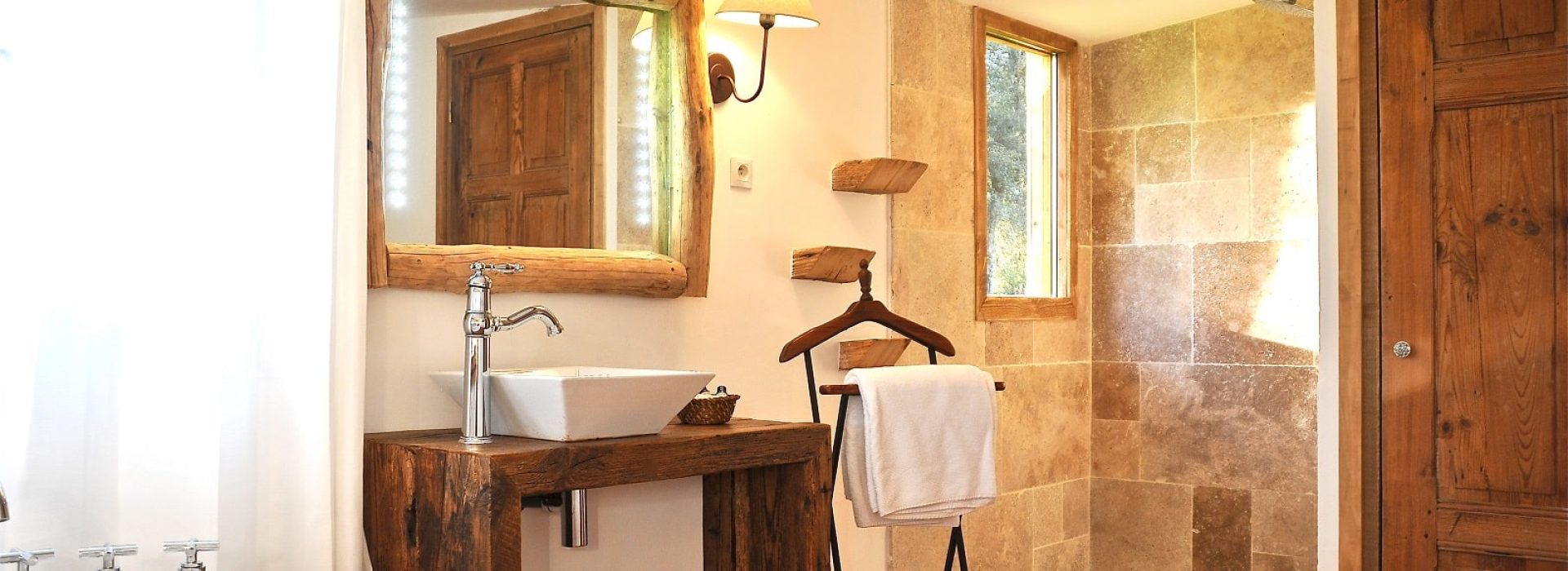 Salle de bain dans le gîte